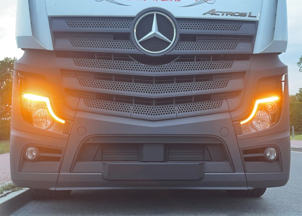 LED units amber tbv DRL Mercedes Actros MP5