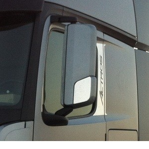 Mirrors Stainless application (under corner) MB Actros MP4