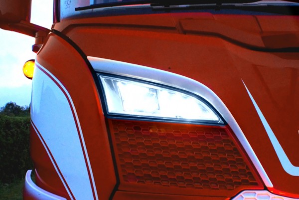 LED Positionlight + strobe for Grill spotlight Scania R/S NextGen