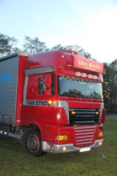 Sunvisor XL DAF XF105/106 Super Space Cab with 4 Lampholes