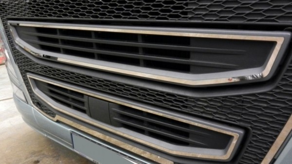 Stainless grillcontour VOLVO FH4 (INNER)