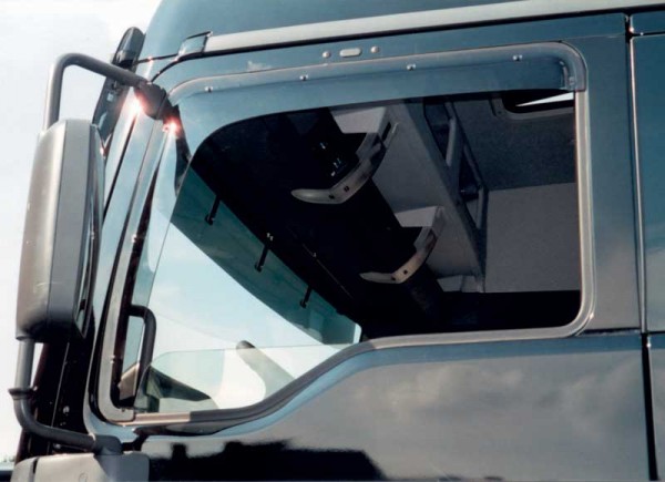 Side Window Deflector Volvo FH2 en 3/FM2, 3 en 4 w/ clips