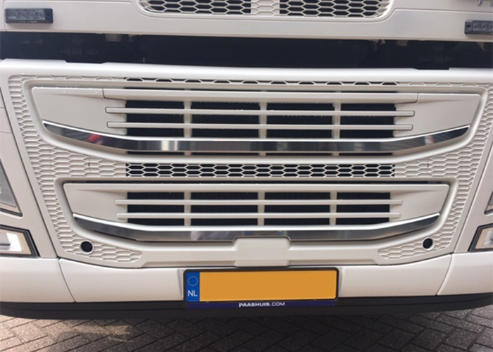 RVS grillcontour Volvo FM 4 - 2-delige set