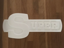 S U P E R Logo (vol kunstof)