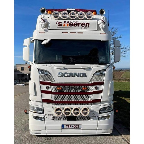 Stoßstangen-Spoiler Scania NextGen - Typ 5 - untere Stoßstange - 2 Lichtöffnungen