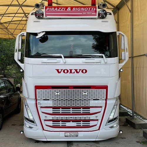 Sunvisor Volvo FH4/5 - 2 Top Lightholes