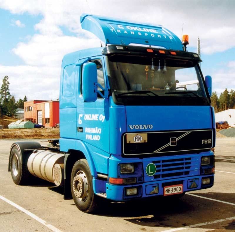 ZONNEKLEP VOLVO FH/FM 1 - 5 MARKEERLICHTEN