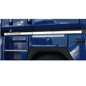 [TS7801676] Stainless application for under doors Renault Magnum 2008